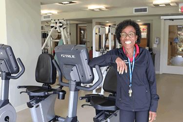 A Physical Therapst At An Acts Fitness Center